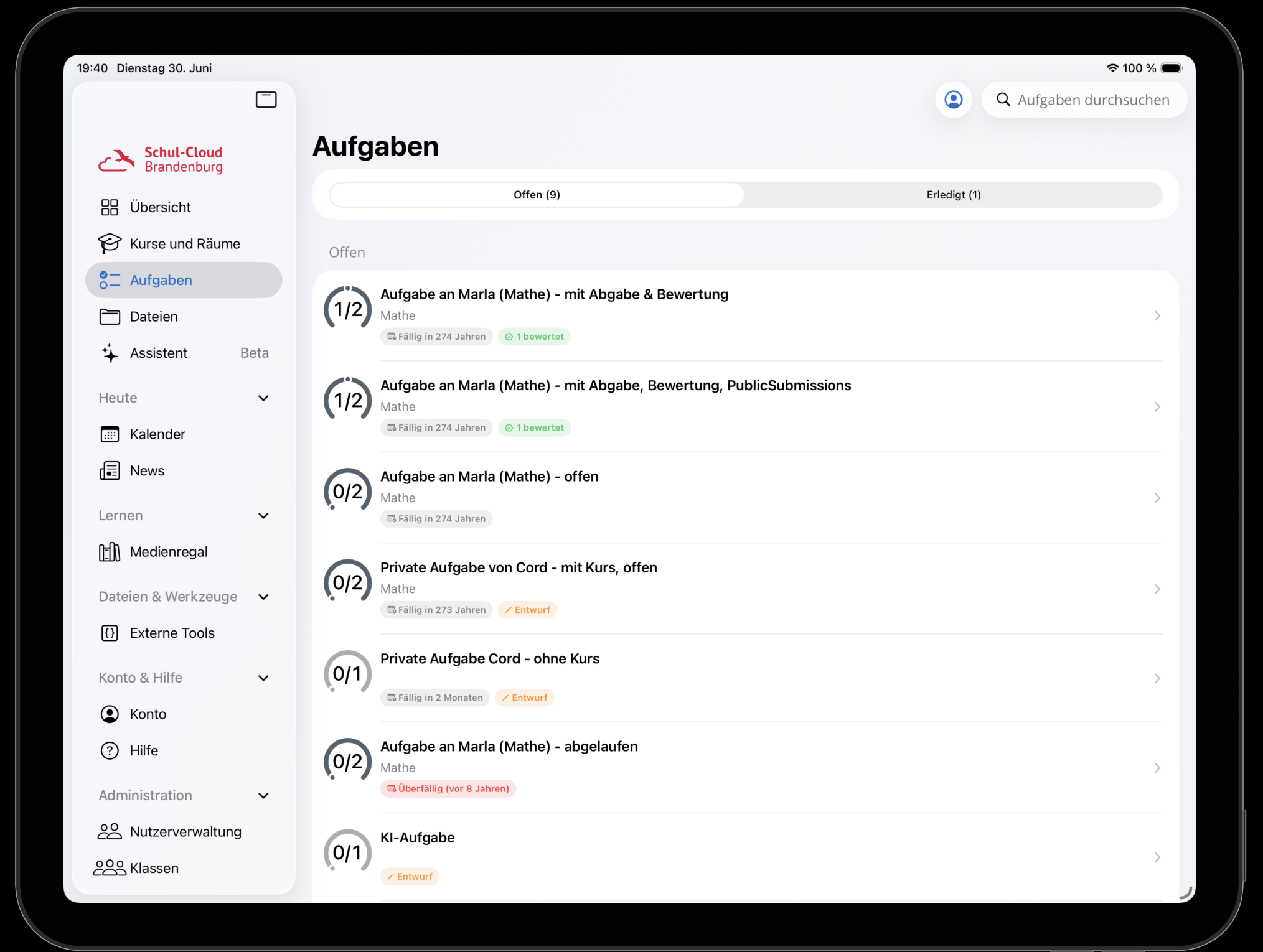 Prototyp der Schulcloud-Brandenburg-iPad-App mit einer nativen App-Oberfläche für Bildungsmedien und Schulcloud-Funktionen.